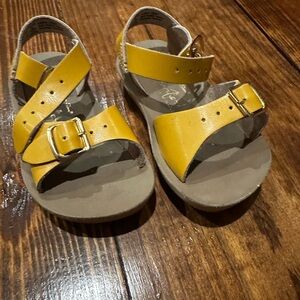 Holloway Yellow Kids Sandals